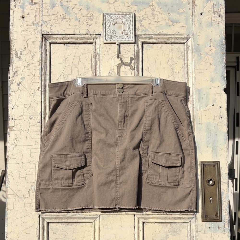 Democracy Taupe Button-Front Skirt size 16 women's